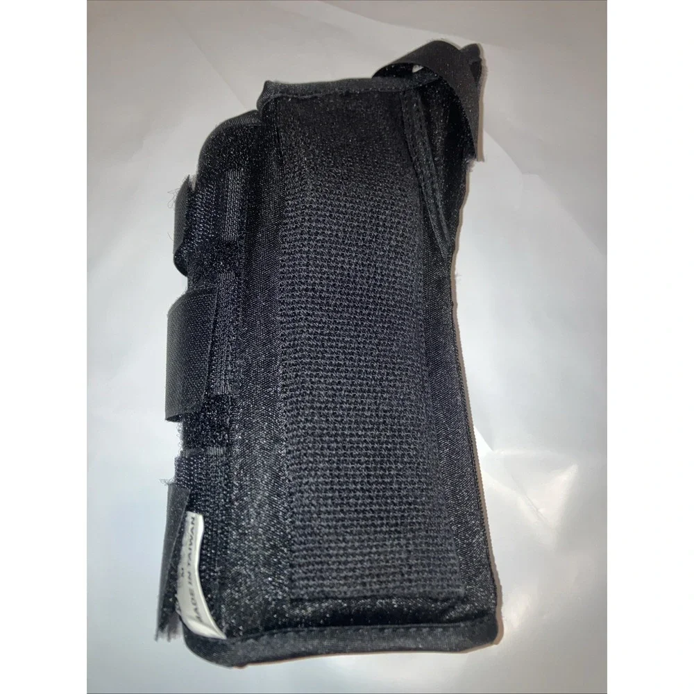 R Breg Wrist Pro with Thumb Spica Size M Excellent Black Memory Foam